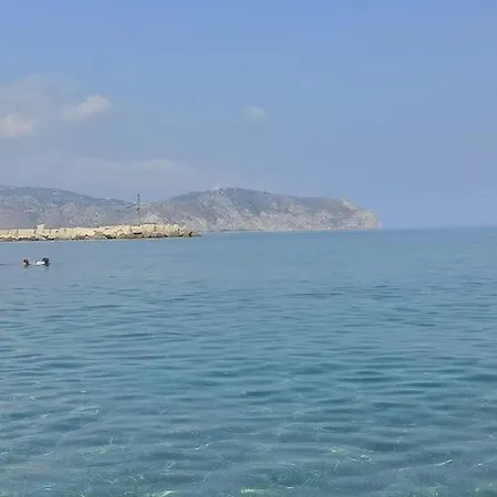 Trinacria Con Vista Sulle Eolie *