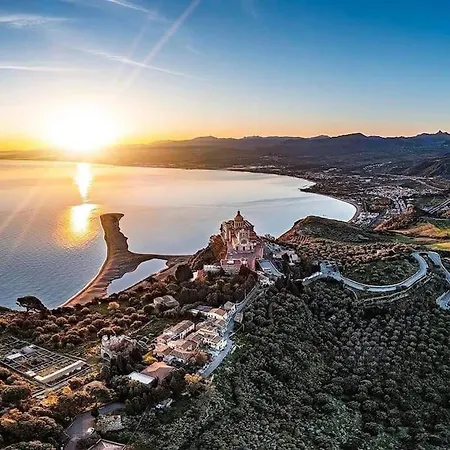 Trinacria Con Vista Sulle Eolie Terme Vigliatore